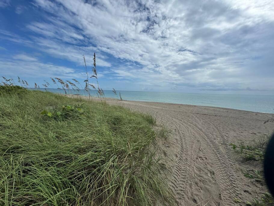 Seaside Cove Apartment Fort Pierce Exterior photo