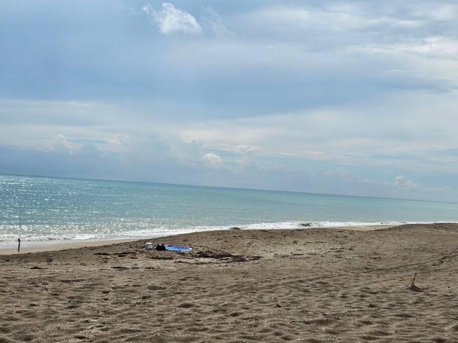 Seaside Cove Apartment Fort Pierce Exterior photo